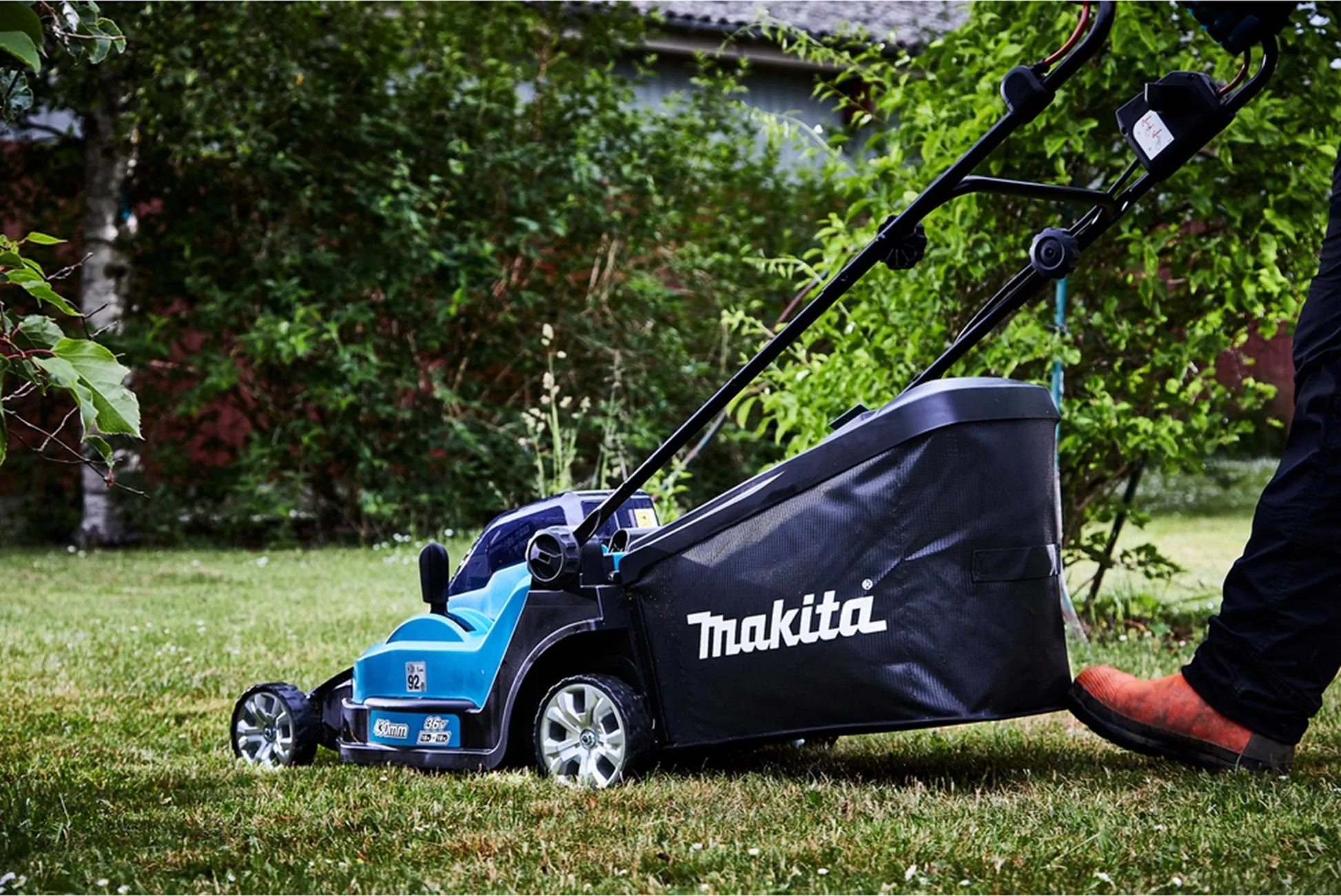 Makita DLM432Z Akku-Rasenmäher